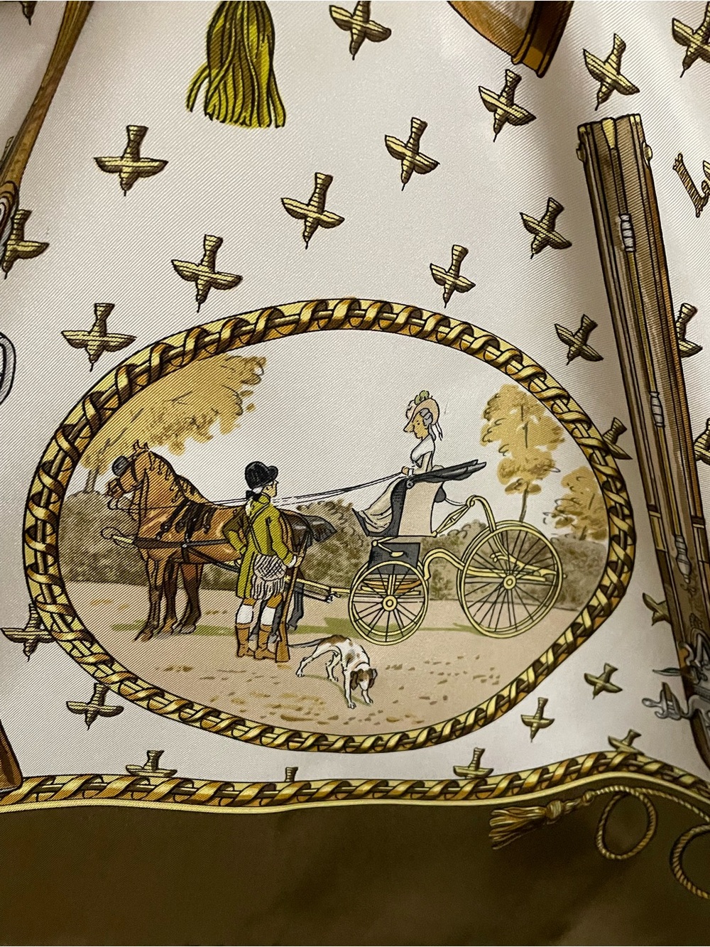 Hermes Silk Scarf 90 35  La Chasse a Tir Desgned by Ledoux Excellent Condition - Picture 8 of 10